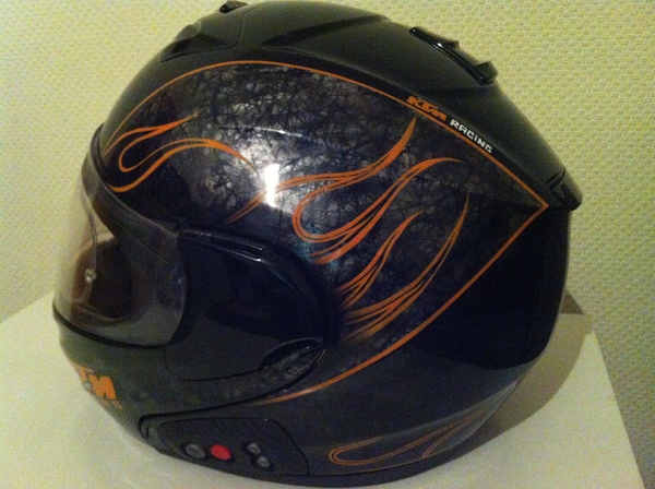 Аэрография на шлемах suomy KTM Racing